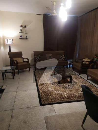 HOUSE IN MAIN CANTT For Office For Residential