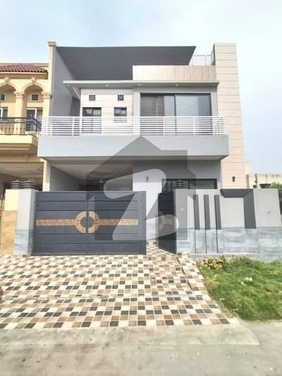 5 Marla Brand New House Available