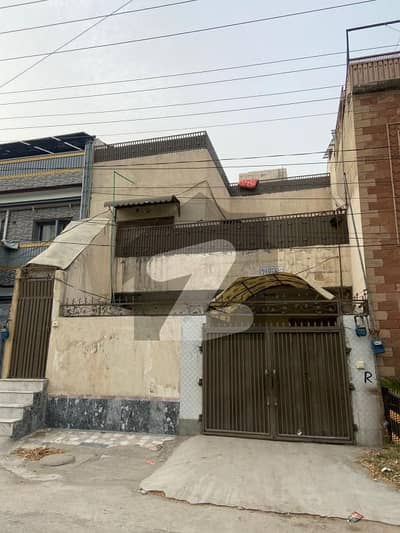 حیات آباد فیز 1 - ڈی4 حیات آباد فیز 1,حیات آباد,پشاور میں 5 کمروں کا 5 مرلہ مکان 2.35 کروڑ میں برائے فروخت۔