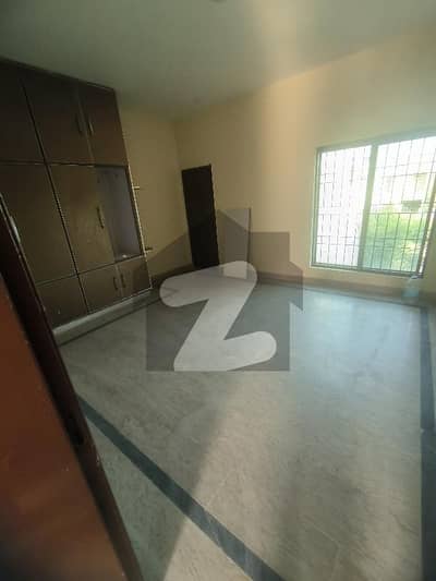 10 Marla beautiful house for sale in Khuda bakhsh colony .