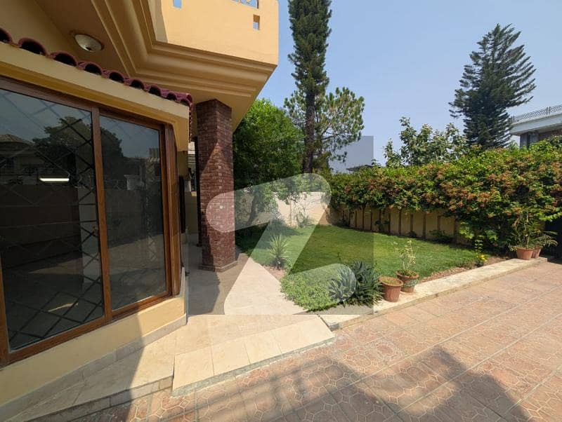 F 10/1/ 5 Bedroom House For Rent F 10/1/ 5 Bedroom House For Rent