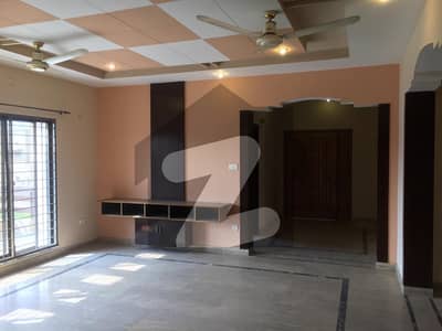 1 Kanal Upper Portion with Separate Gate in Eden City Near Ring road