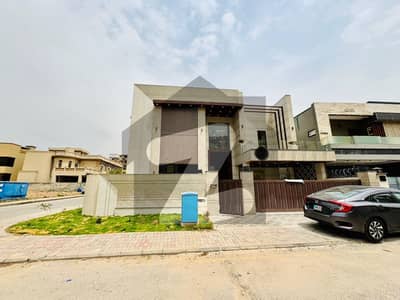 بحریہ ٹاؤن فیز 4 بحریہ ٹاؤن راولپنڈی,راولپنڈی میں 5 کمروں کا 1 کنال مکان 15.95 کروڑ میں برائے فروخت۔ بحریہ ٹاؤن فیز 4 بحریہ ٹاؤن راولپنڈی,راولپنڈی میں 5 کمروں کا 1 کنال مکان 15.95 کروڑ میں برائے فروخت۔