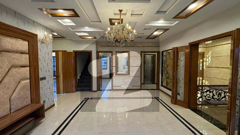 GULBERG RESIDENCIA KANL HOUSE 4 RENT WITH SOLAR