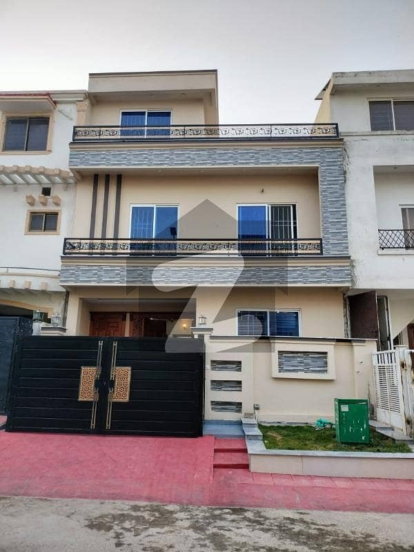 25x40 House for sale in G13 25x40 House for sale in G13