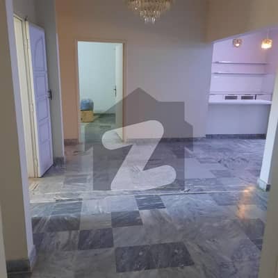 * LUXURIOUS APARTMENT IN DHA PHASE 6 FOR RENT! *   *LOCATION:* DHA Phase 6, Karachi    *APARTMENT FEATURES:* - 2000 sqft Full Floor Apartment  - 4 Spacious Bedrooms  - Elegant Drawing Room  - Dining Room  - Lounge  - Modern Kitchen  - 1 Apart