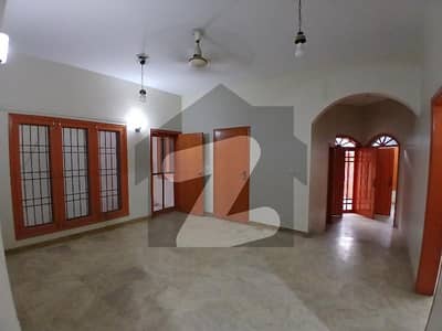 240 SQUARE YARDS 1ST FLOOR WITH ROOF MAIN ROAD FACING HOUSE FOR SILENT COMMERCIAL FOR RENT IN JAUHAR