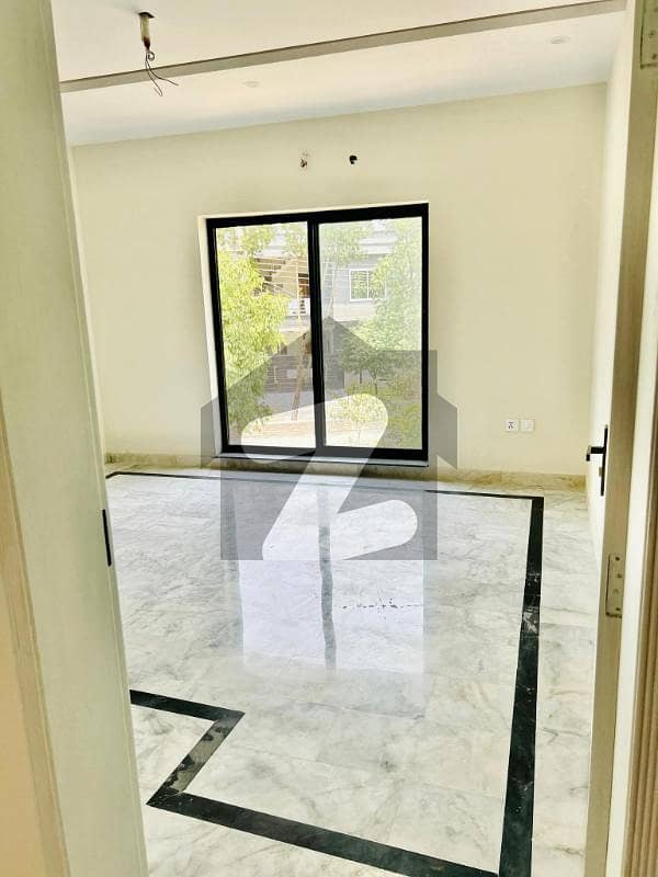 ای ۔ 11 اسلام آباد میں 6 کمروں کا 16 مرلہ مکان 3.0 لاکھ میں کرایہ پر دستیاب ہے۔ ای ۔ 11 اسلام آباد میں 6 کمروں کا 16 مرلہ مکان 3.0 لاکھ میں کرایہ پر دستیاب ہے۔