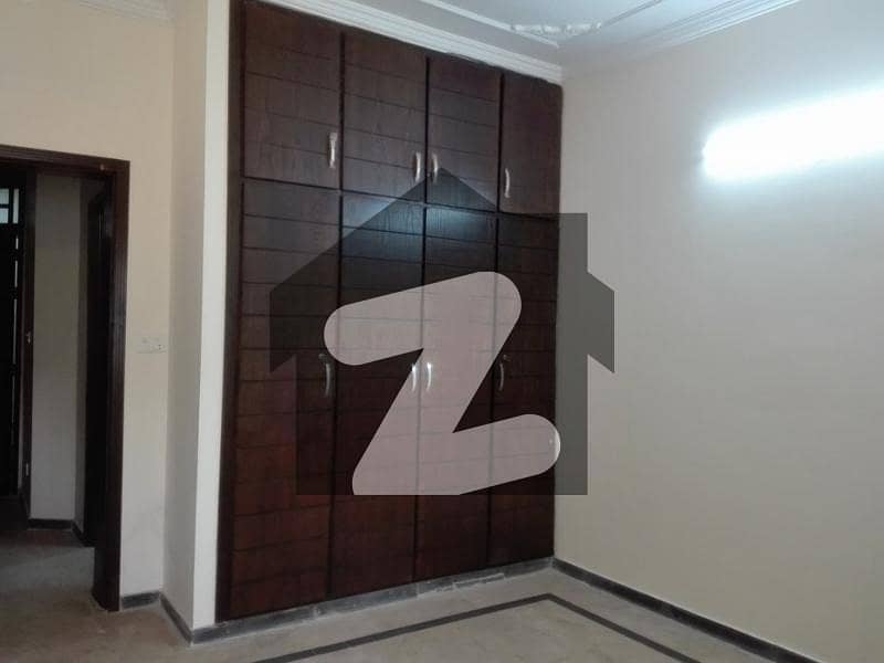1 Kanal Upper Portion For Rent Available In E-11 1 Kanal Upper Portion For Rent Available In E-11