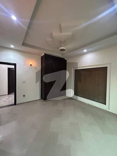 10 Marla House For Rent In Dha Phase4 Hot Location