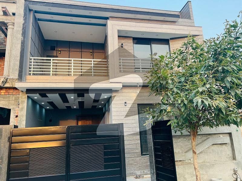 Prime Location 5 Marla House For sale Available In Park View City Prime Location 5 Marla House For sale Available In Park View City
