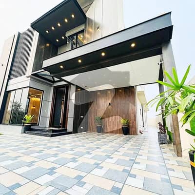 FACING PARK 1 KANAL HOUSE AVAILABLE FOR SALE IN DHA PHASE 6 LAHORE