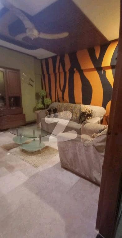 Highly-coveted 1050 Square Feet Flat Is Available In Saddar For sale