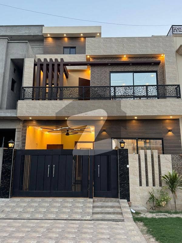 Prime Location House Of 5 Marla In Central Park - Block A1 For Sale Prime Location House Of 5 Marla In Central Park - Block A1 For Sale