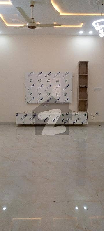 ڈی ۔ 12 اسلام آباد میں 6 کمروں کا 10 مرلہ مکان 11.5 کروڑ میں برائے فروخت۔ ڈی ۔ 12 اسلام آباد میں 6 کمروں کا 10 مرلہ مکان 11.5 کروڑ میں برائے فروخت۔