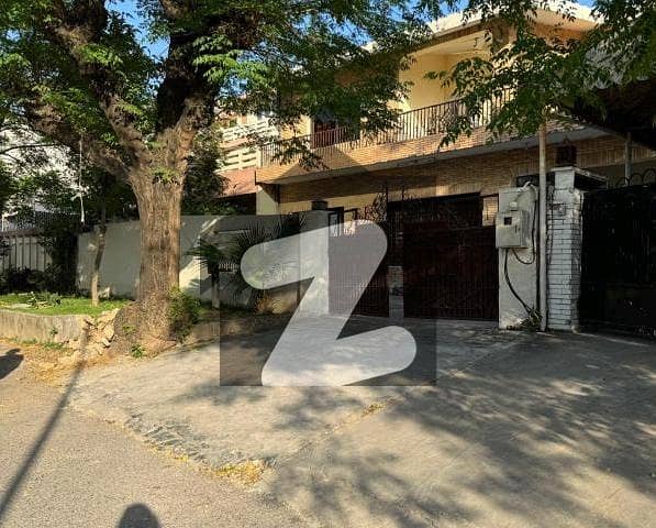 جی ۔ 9/3 جی ۔ 9,اسلام آباد میں 4 کمروں کا 14 مرلہ مکان 10.0 کروڑ میں برائے فروخت۔ جی ۔ 9/3 جی ۔ 9,اسلام آباد میں 4 کمروں کا 14 مرلہ مکان 10.0 کروڑ میں برائے فروخت۔