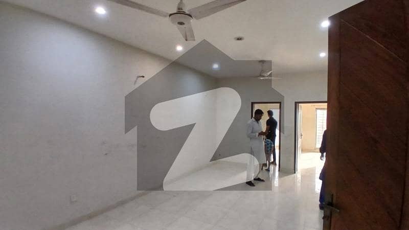 10 Marla Lower Portion Available For Rent In Lda Avenue 1 Lahore
