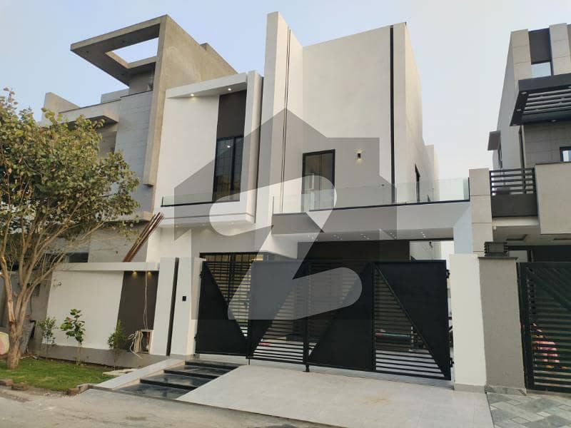 10 Marla Brand New Luxury Stylish Design House For Sale In Block M2A Lake city Near By Park And McDonald'S 10 Marla Brand New Luxury Stylish Design House For Sale In Block M2A Lake city Near By Park And McDonald'S