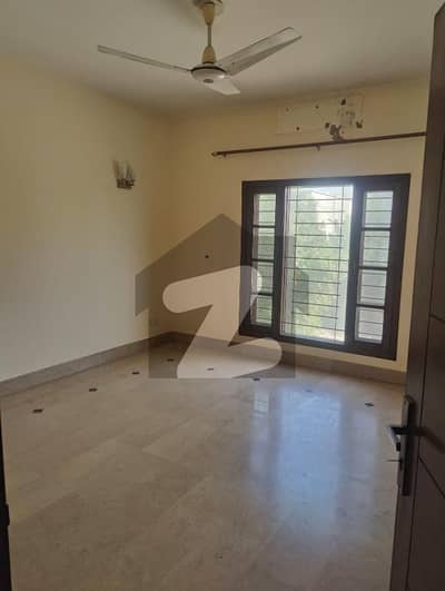 Spacious 3-Bed Portion for Rent on Zulfiqar Avenue - DHA Phase 8