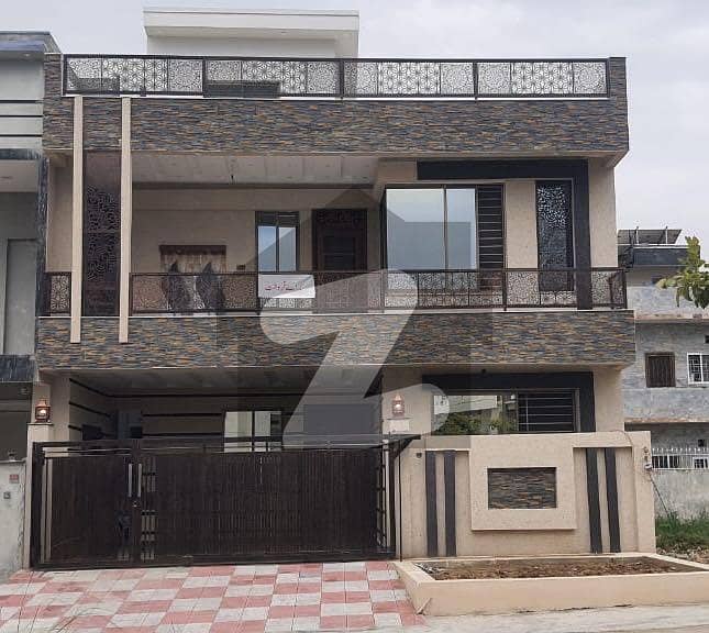 جناح گارڈنز ایف ای سی ایچ ایس,اسلام آباد میں 4 کمروں کا 7 مرلہ مکان 3.35 کروڑ میں برائے فروخت۔ جناح گارڈنز ایف ای سی ایچ ایس,اسلام آباد میں 4 کمروں کا 7 مرلہ مکان 3.35 کروڑ میں برائے فروخت۔