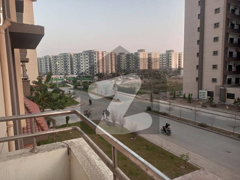 10 MARLA 3 BEDROOMS APARTMENT AVAILABLE FOR SALE 10 MARLA 3 BEDROOMS APARTMENT AVAILABLE FOR SALE