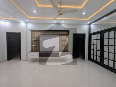 بحریہ ٹاؤن فیز 7 بحریہ ٹاؤن راولپنڈی,راولپنڈی میں 3 کمروں کا 1 کنال بالائی پورشن 1.0 لاکھ میں کرایہ پر دستیاب ہے۔
