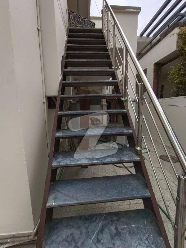 1 Kanal Upper portion For Rent 1 Kanal Upper portion For Rent