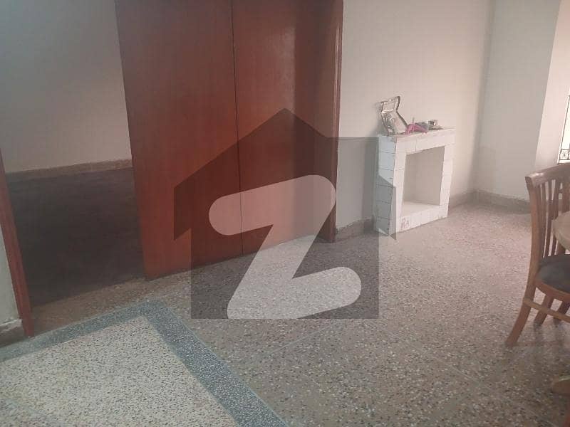 F11 /2 Upper Portion Size 444.2 Beds Rent 100p00 Real Pic F11 /2 Upper Portion Size 444.2 Beds Rent 100p00 Real Pic