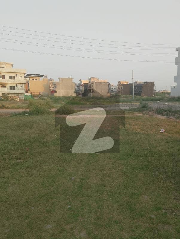 آئی ۔ 11 اسلام آباد میں 4 مرلہ رہائشی پلاٹ 1.25 کروڑ میں برائے فروخت۔ آئی ۔ 11 اسلام آباد میں 4 مرلہ رہائشی پلاٹ 1.25 کروڑ میں برائے فروخت۔