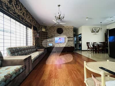 Double Story 500 Sq Yard Bungalow Block 4 Gulshan