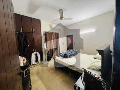 گلشنِ اقبال - بلاک 4 گلشنِ اقبال,گلشنِ اقبال ٹاؤن,کراچی میں 7 کمروں کا 1 کنال مکان 12.0 کروڑ میں برائے فروخت۔