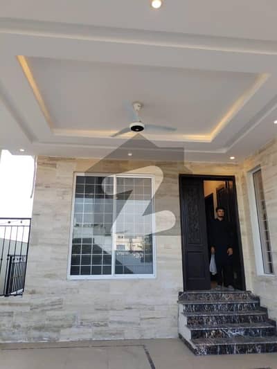 10 marla corner house for rent