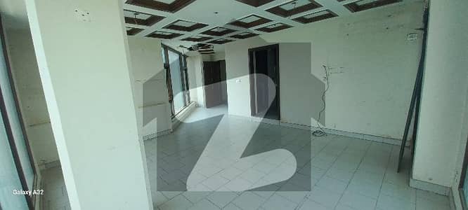 OFFICE FOR RENT CALL CENTER IN GULBERG III