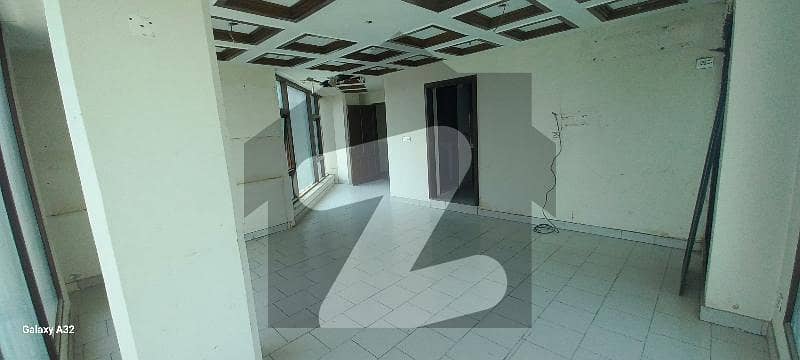 OFFICE FOR RENT CALL CENTER IN GULBERG III OFFICE FOR RENT CALL CENTER IN GULBERG III