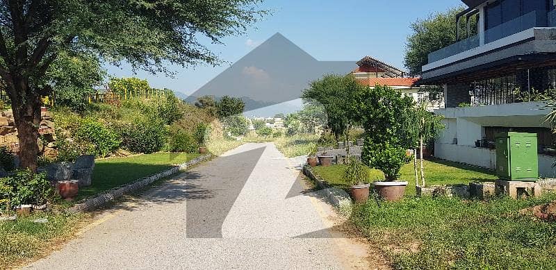 CLASS III COMMERCIAL PLOT 30X40 CORNER ON 70 FEET MAIN ROAD CLASS III COMMERCIAL PLOT 30X40 CORNER ON 70 FEET MAIN ROAD