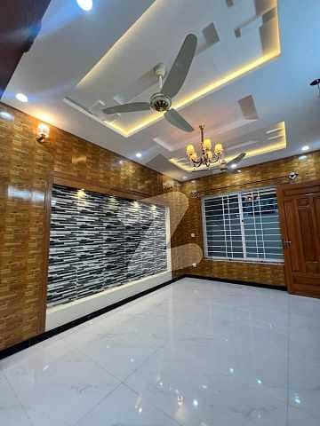 Size 30x60 Ground Portion For Rent In G-13
