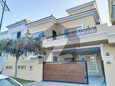 10 Marla house available for rent brand new sector M