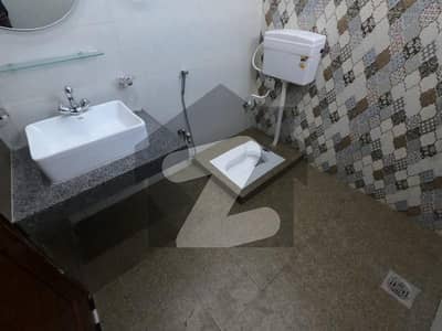 Ideal Prime Location 10 Marla House Available In Canal Garden - Block C, Lahore Ideal Prime Location 10 Marla House Available In Canal Garden - Block C, Lahore