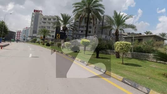 بحریہ ٹاؤن فیز 5 بحریہ ٹاؤن راولپنڈی,راولپنڈی میں 10 مرلہ رہائشی پلاٹ 2.4 کروڑ میں برائے فروخت۔