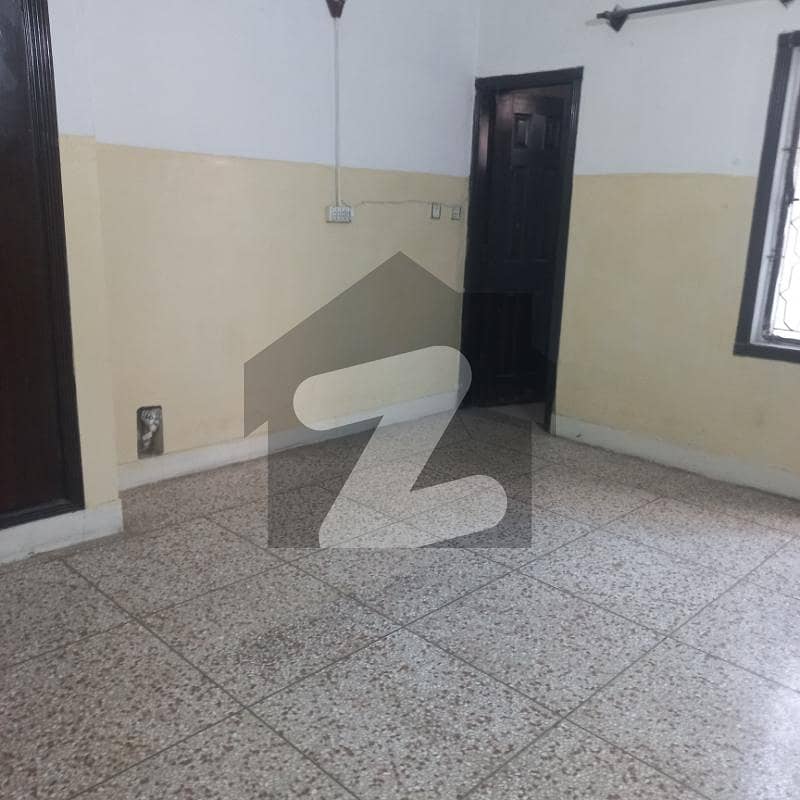 G10UPPER PORTION FOR RENT PRIME LOCTION G10UPPER PORTION FOR RENT PRIME LOCTION