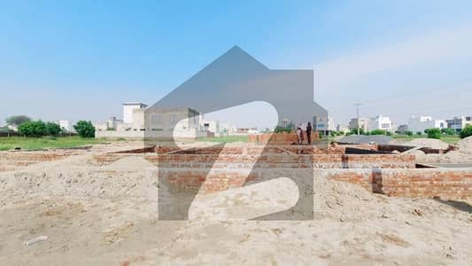 10 Marla Plot For Sale