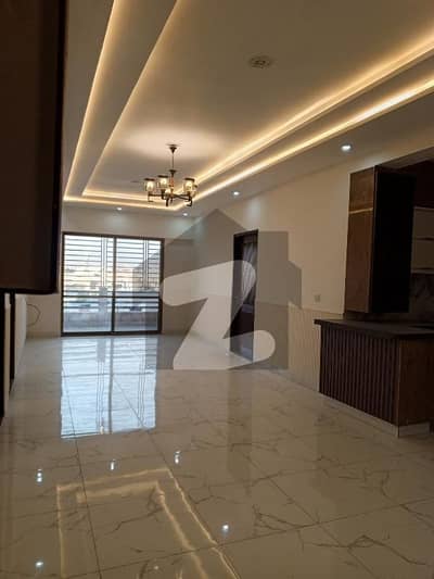 Brand New Luxury Apartment Available At Main Johar Chowrangi Road Gulistan e Jauhar Block 3A , Continental Bakery.   #KINGS_PRESIDANCY Semi Furnished Apartment  4 Bedrooms with 4 attach Baths.  1 Dinning Room.  1 Drawing Room With attached Bath.  1 American kitchen.