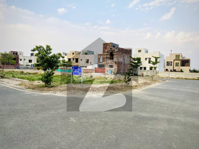 بحریہ ایجوکیشن اینڈ میڈیکل سٹی لاہور میں 5 مرلہ رہائشی پلاٹ 20.0 لاکھ میں برائے فروخت۔ بحریہ ایجوکیشن اینڈ میڈیکل سٹی لاہور میں 5 مرلہ رہائشی پلاٹ 20.0 لاکھ میں برائے فروخت۔