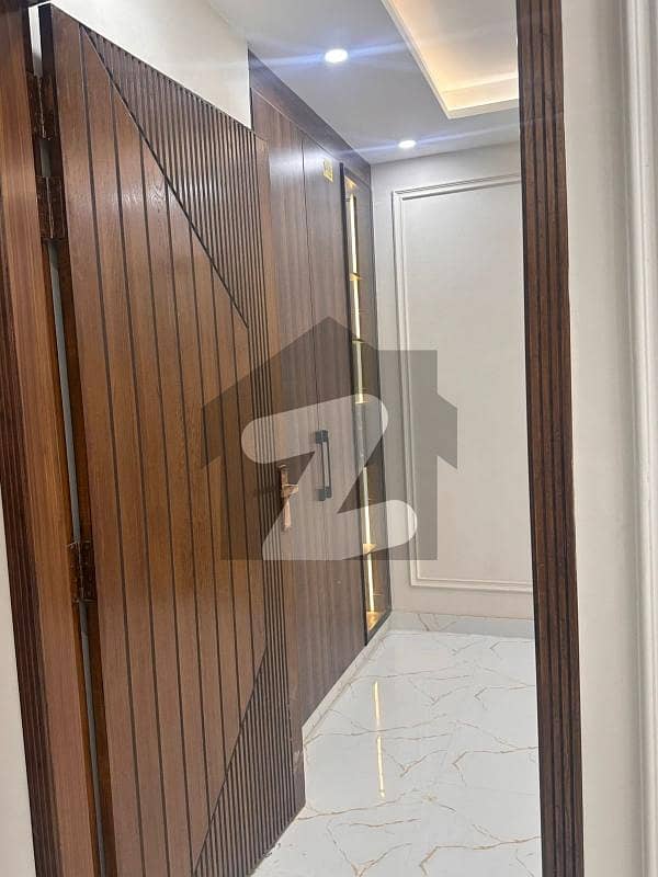 Brand New Flat Available For Rent Brand New Flat Available For Rent
