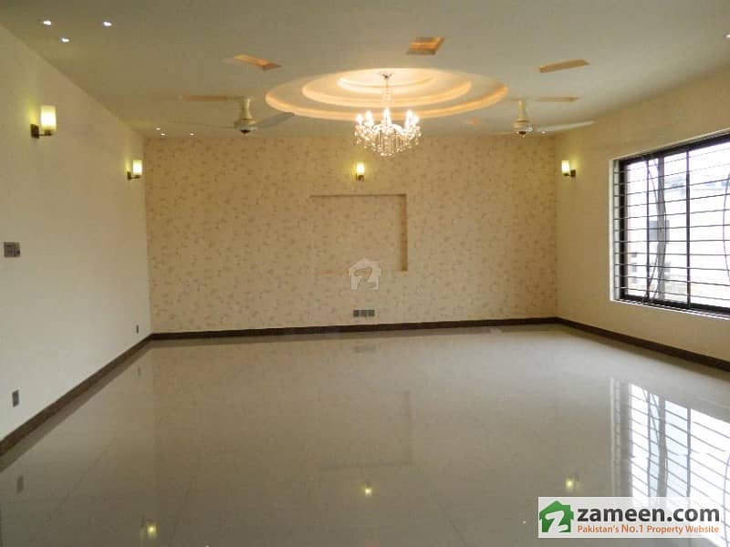 Bahria Town Ground Floor Beautiful 7 Marla House Portion For Rent