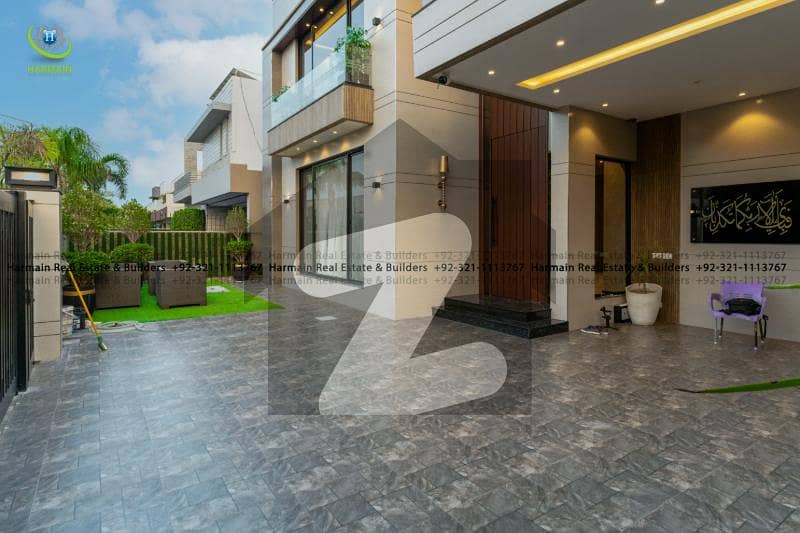 10-Marla Furnished Bungalow For Sale at Hot Location 10-Marla Furnished Bungalow For Sale at Hot Location