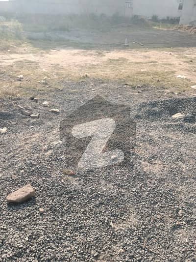 10 Marla Plot For Sale Hot Location Lda avenue 1 M block