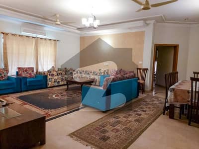 FULLY FURNISHED 1 KANAL UPPER PORTION