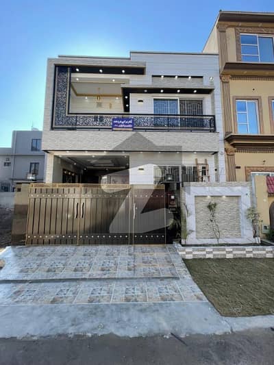 10 Marla Portion Available For Rent In Approved Area With Gas