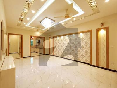 10 mrla House for sale near commercial  dha transfer